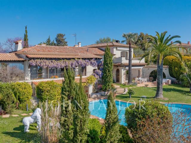 Superbe villa moderne à Super Cannes 250m² Vallauris