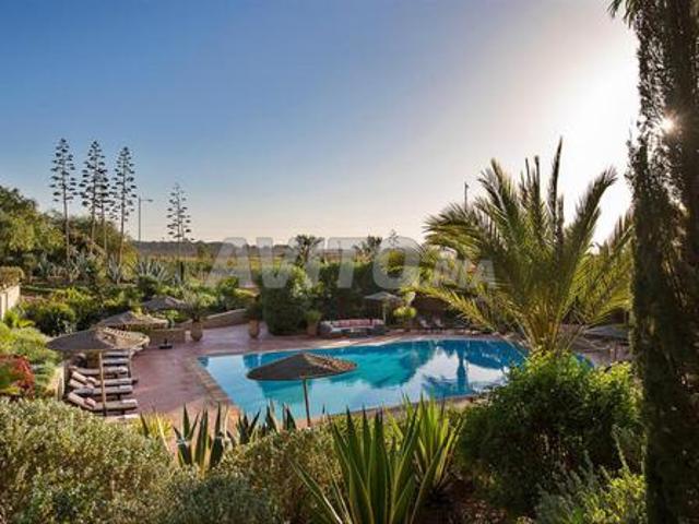 Superbe Villa Moderne avec Piscine