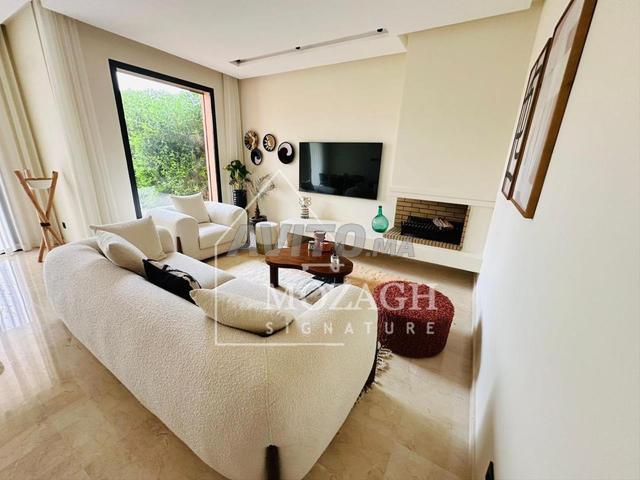 Superbe villa moderne non meublée sur résidence