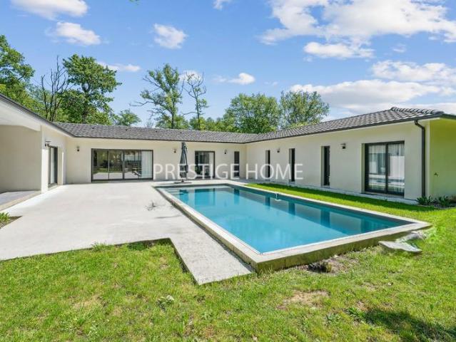 Superbe villa neuve au coeur du domaine du Golf de Cameyrac 250m² Bordeaux