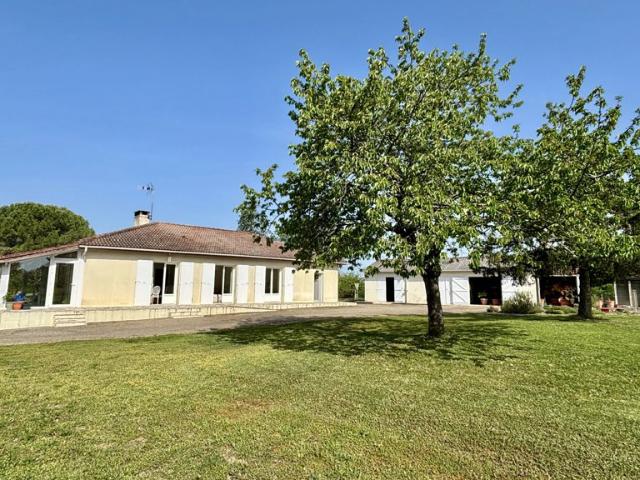 Superbe villa avec jardin et garage