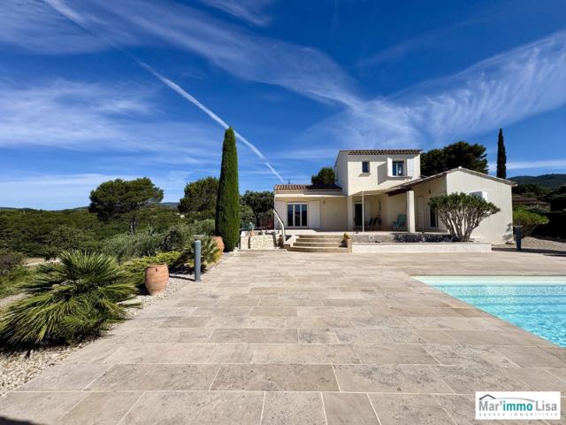 SUPERBE VILLA AVEC PISCINE ET VUE PANORAMIQUE