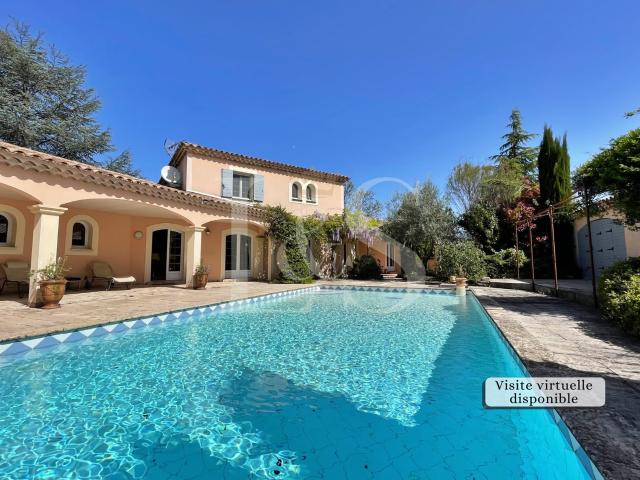 Superbe villa avec piscine et jardin paysager à Saint Romain. 183m² Vaison la Romaine