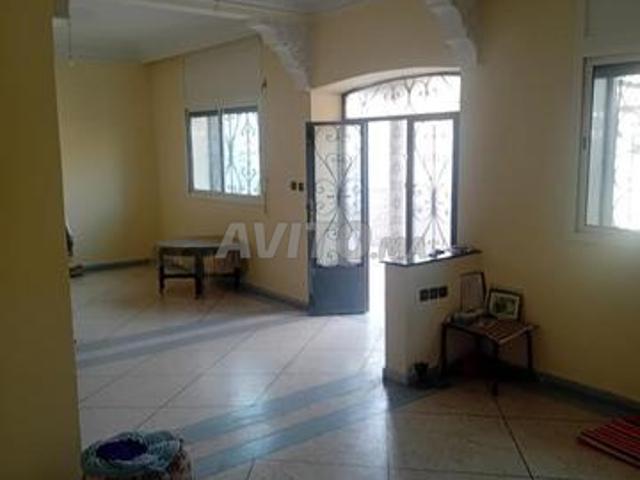 Superbe villa à vendre à Makhloof Deroua