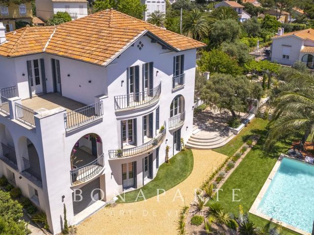 Superbe Villa Belle Epoque entièrement rénovée 259m² Saint Raphaël