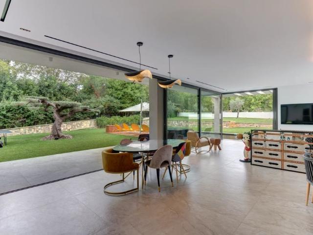 Superbe Villa Contemporaine 4 Chambres – Proche Mougins