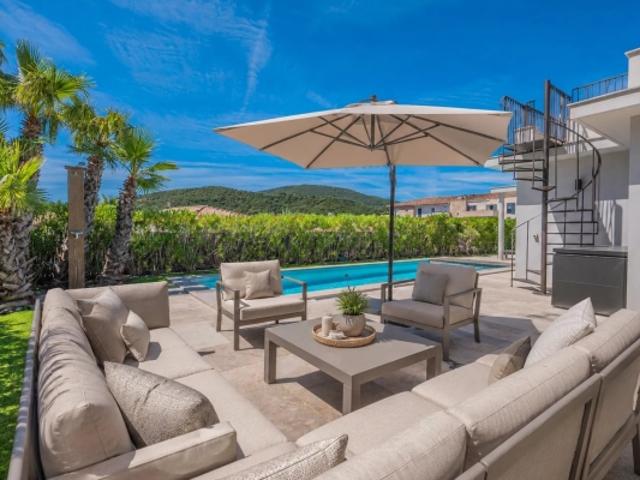 Superbe villa contemporaine à Sainte Maxime, 4 chambres