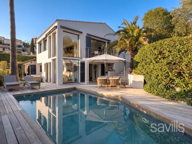 Superbe villa contemporaine avec vue mer panoramique, au calme absolu