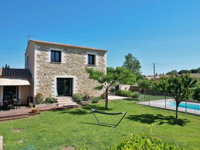Superbe villa contemporaine avec piscine à 5 minutes d'Uzès