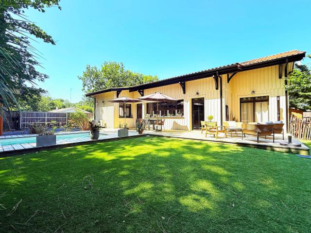 Superbe villa contemporaine dans quartier résidentiel