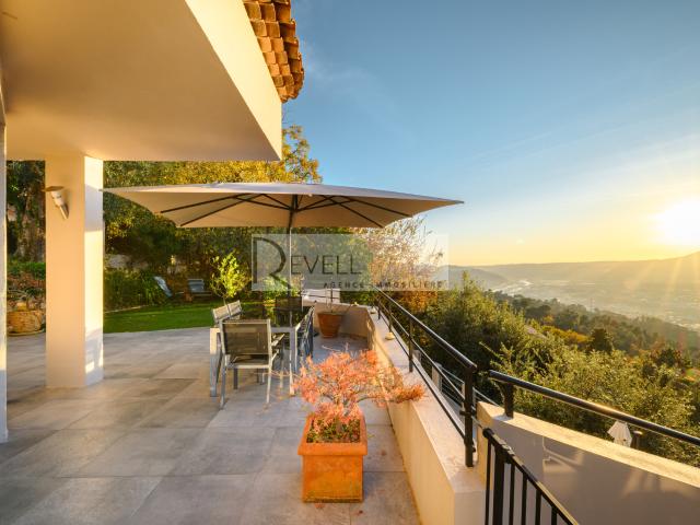 Superbe Villa d'architecte, vue féerique