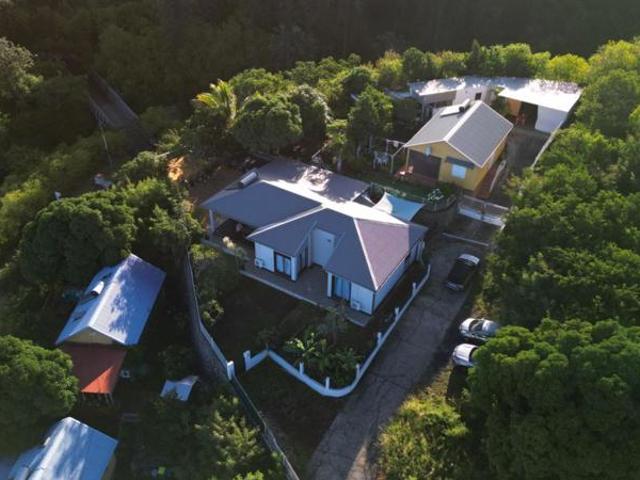 Superbe Villa d'architectesur les mi hauteurs de Saint leu