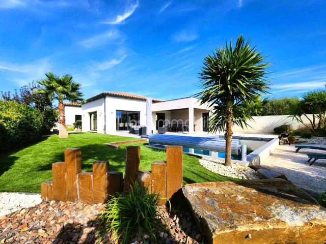 Superbe villa de plain pied à trois kilomètres de Pézenas