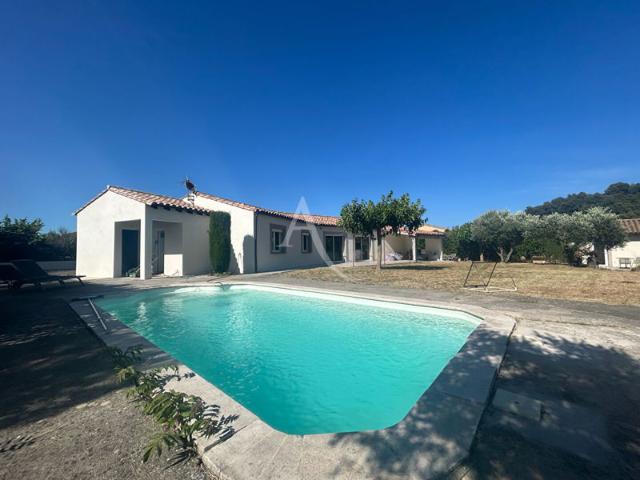SUPERBE VILLA DE PLAIN PIED AVEC PISCINE ET VUE DÉGAGÉE SUR LA PINÈDE