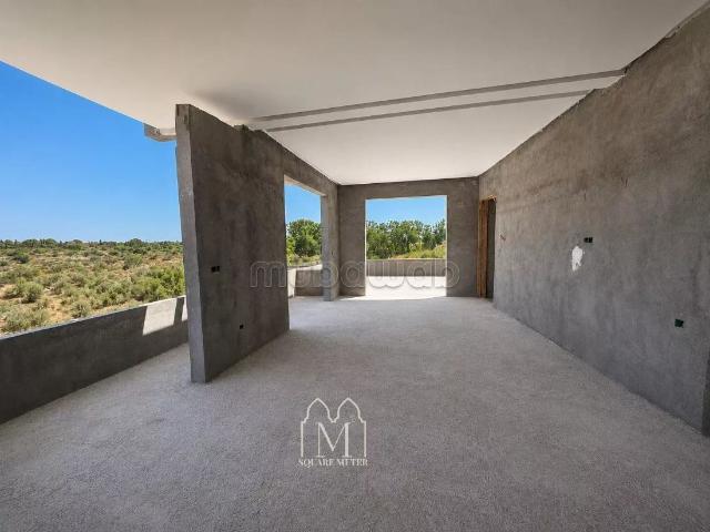 Superbe villa de 240 m² en zone urbaine avec piscine
