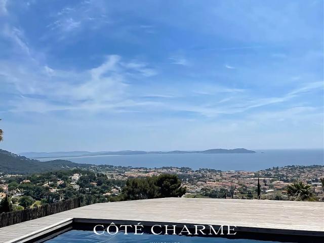 Superbe villa familiale avec vue mer panoramique, garages et dépendance