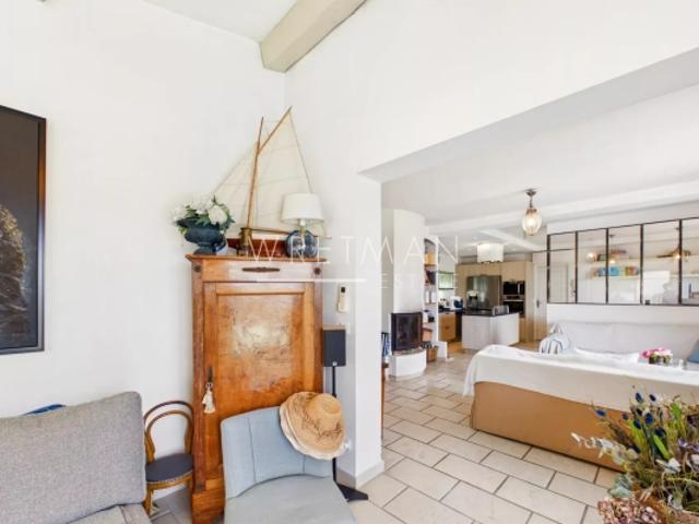 Superbe villa lumineuse vue mer et montagnes avec piscine – Mandelieu la Napoule
