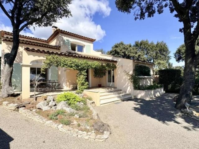 Superbe villa Provençale avec piscine à Rochefort du Gard