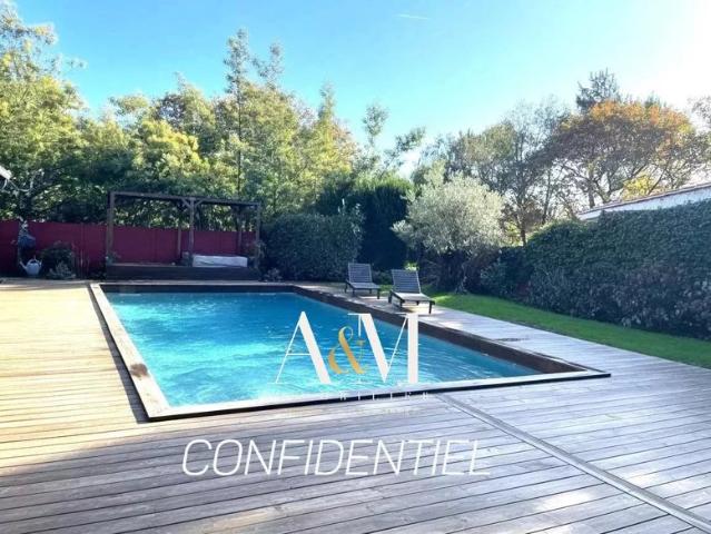 Superbe villa rénovée ?200 m² à Lanton proche centre & plages