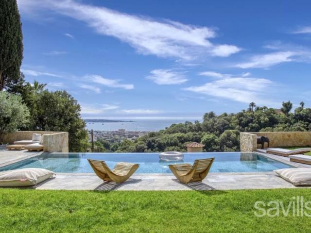 Superbe villa rénovée avec vue mer panoramique