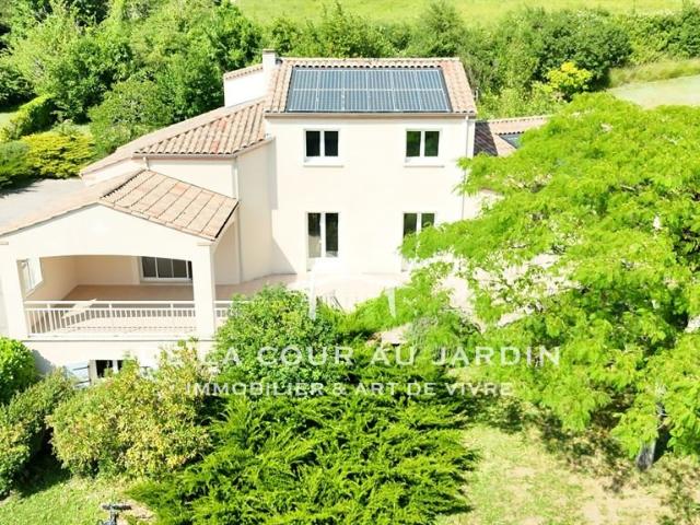 Superbe villa sur les hauteurs villeneuvoises ! 180m² Villeneuve sur Lot
