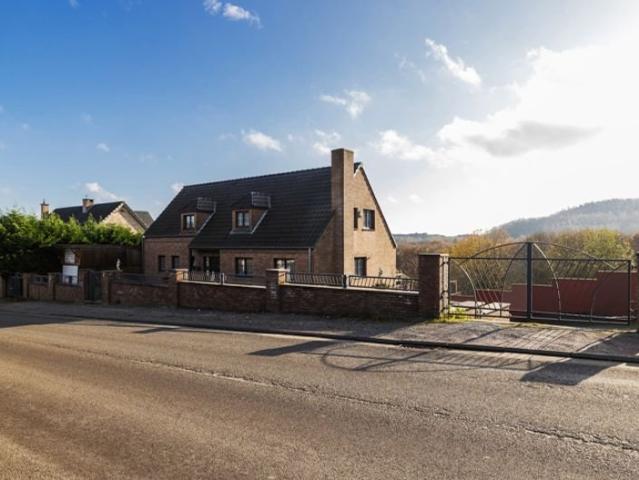 Superbe Villa 4 facades à vendre avec Piscine