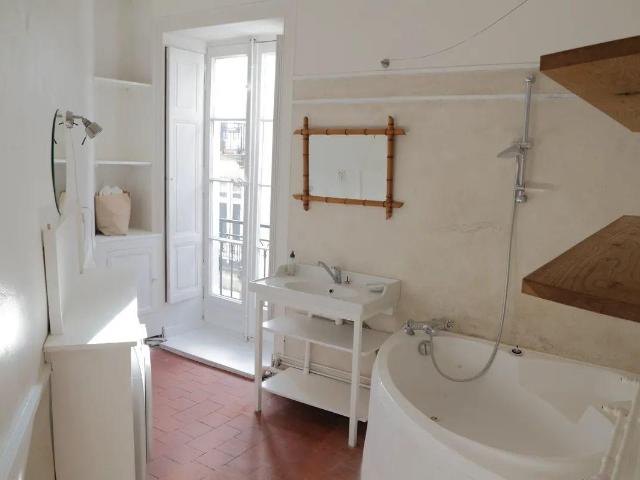 Superbe 2P meublé 55m² proche place Royale