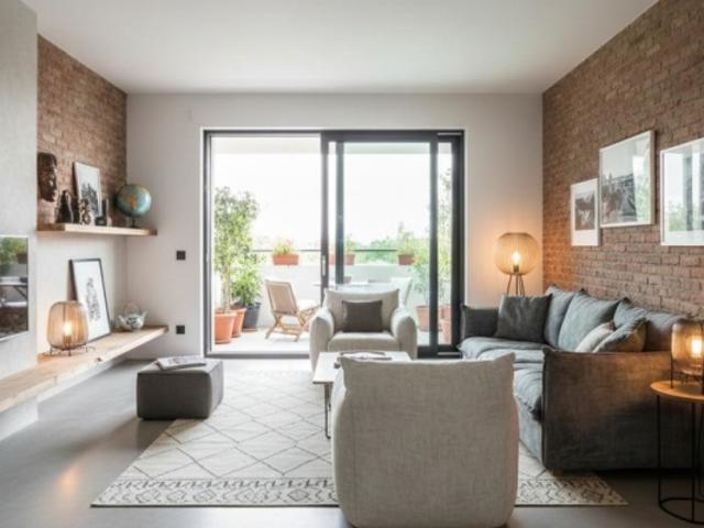 Superbe 3 pièces métro 15 à proximité immédiate grand balcon + parking
