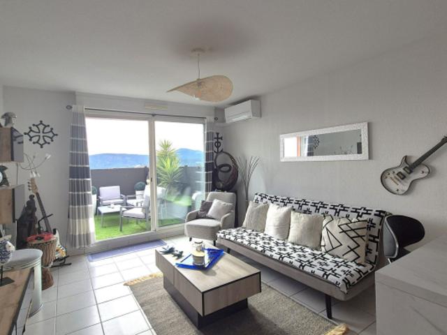 Superbe 3 pièces en rez de jardin avec vue mer, terrasse et
