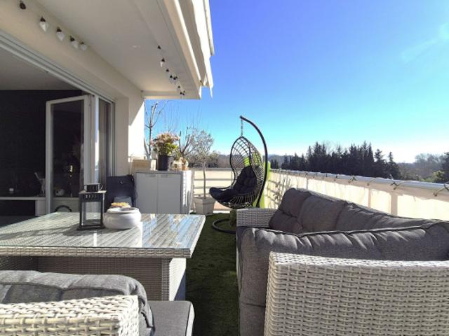 Superbe 3 pièces récent avec terrasse, vue campagne, piscine
