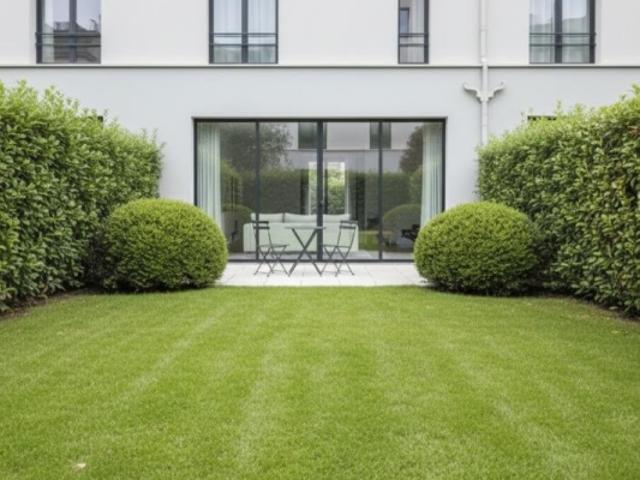 SUPERBE 3 PIECES TERRASSE JARDIN parking REZ DE JARDIN SECTEUR CENTRE VILLE