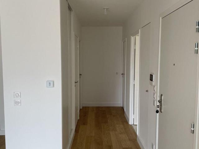 Superbe 3P meublé 59m² neuf à Clichy