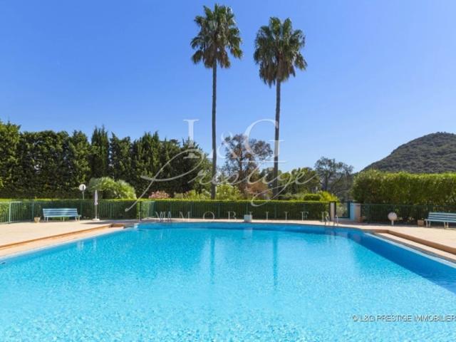 À Vendre Appartement Mandelieu La Napoule avec Piscine, 3 Pièces, 95.1m²