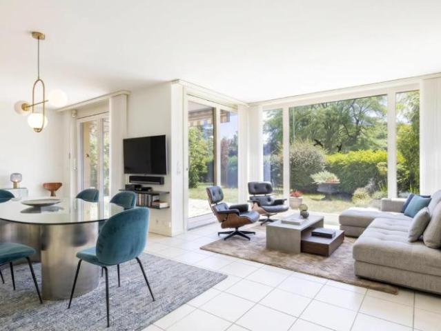 Superbe 4.5 Zimmer Wohnung mit Terrasse nur einen Steinwurf von Vevey entfernt