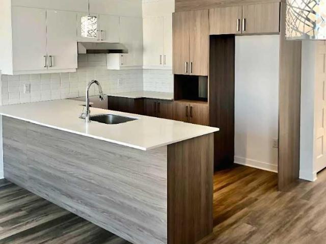 SUPERBE 4,5 À LOUER LAVAL Ste Rose/Champfleury