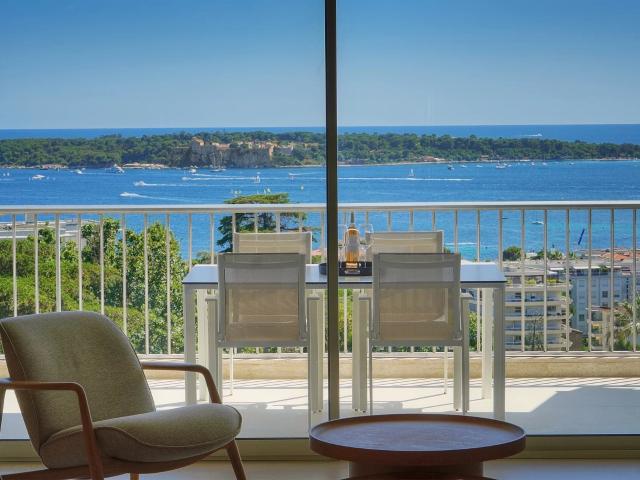 Superbe 4 P Vue panoramique mer Résidence de prestige Cannes. 104m² Cannes