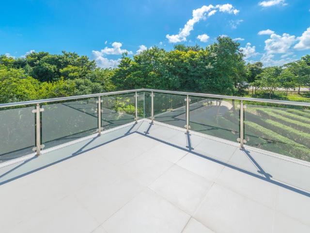 Superbe 4 pieces avec terrasse de 22 m2 à 3 min de la place morny
