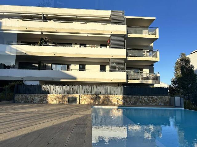 Superbe 4 pièces dans résidence récente avec piscine
