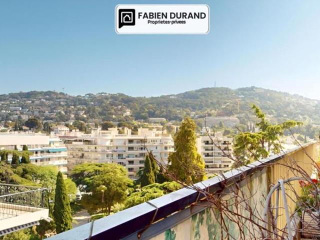 Superbe 4 pièces dernier étage vue panoramique sur tout Cannes avec garage