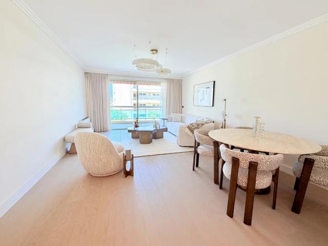 ? Superbe 4 Pièces Entièrement Rénové Avec Belles Terrasses 94m² Nice