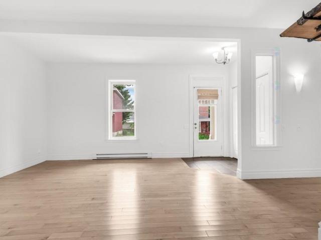 Superbe 6 ½ Rénové – 3 Chambres