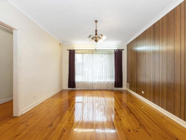 Superbly located family home Gardener included!