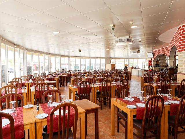 Superfície Comercial para Venda em Lagos 466m² São gonçalo de lagos