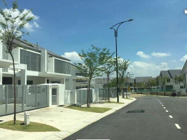 Superlink 2 Sty Terrace House Laman Cempaka SuriaKota Seriemas Nilai