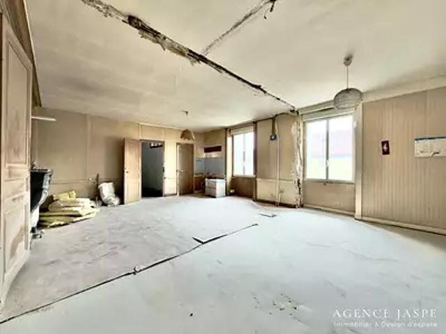Sury le Comtal 42450 Achat / Vente immeuble