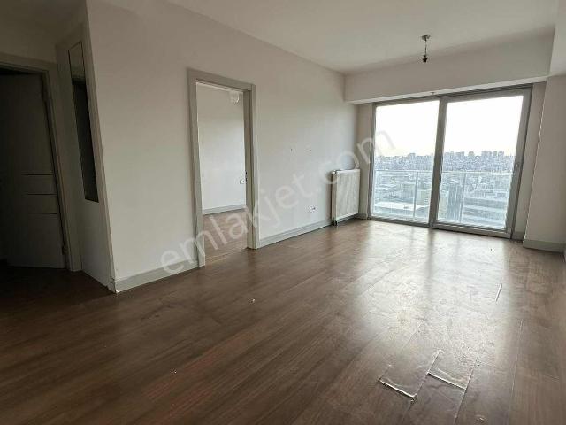 Suryapı Corridor'da Satılık 1+1 64m2 16. Kat Kiracısız Boş Daire