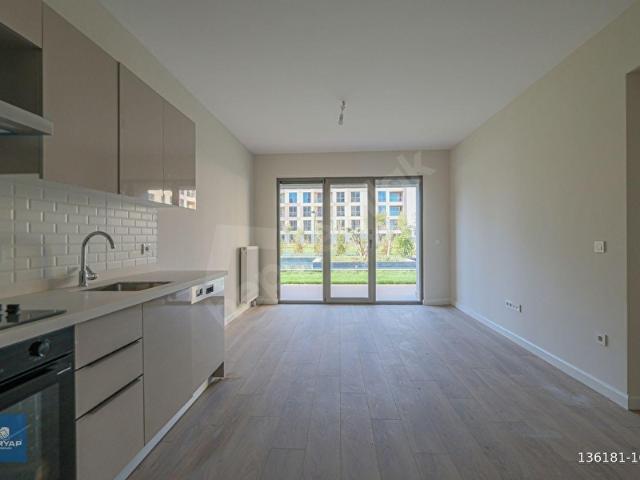 SURYAPI MUHİT 2.EL TEK YETKİLİ OFİS TURYAP 1+1 85 m2 Bahçe Katı