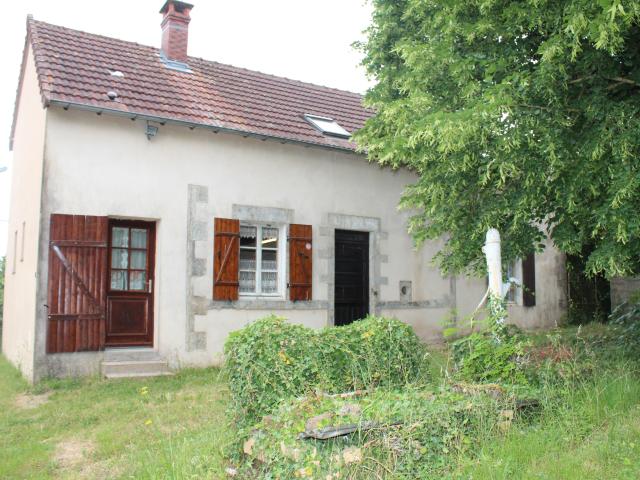 SUR L'AXE ST BENIN D'AZY CHATILLON EN BAZOIS, Maison ancienne