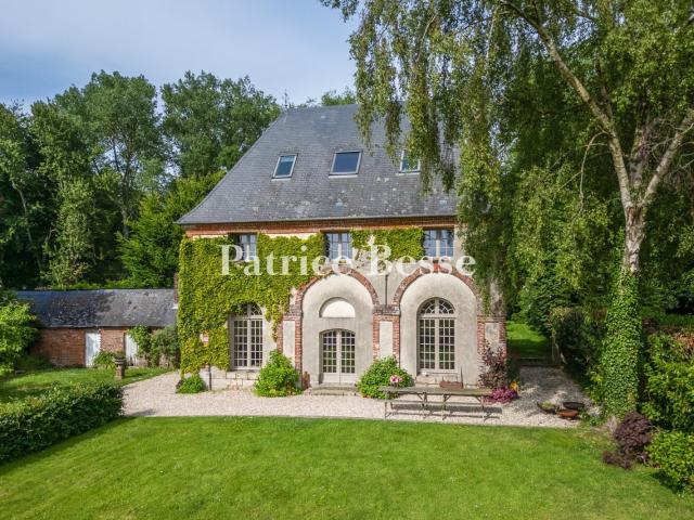 Sur la côte d'Albâtre, entre Veules les Roses et Varengevill. 206m² Saint Aubin sur Mer