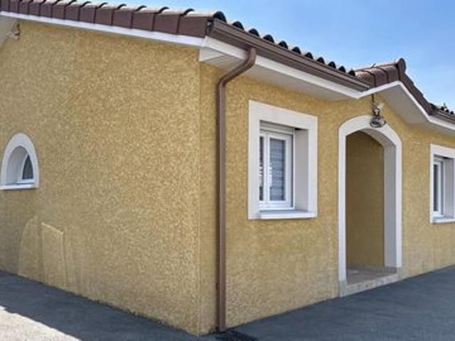Sur la commune d’Irigny le bas, limite Saint Genis Laval, venez découvrir cette belle maison individuelle datant de 2012